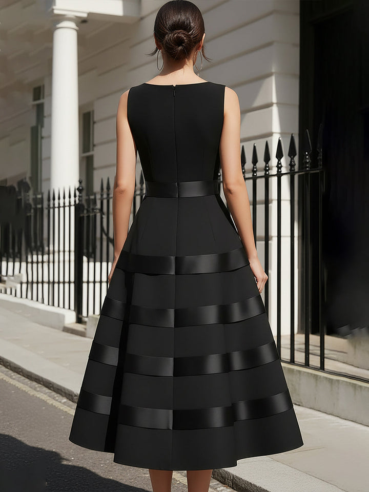 Rochie maxi fără mâneci cu talie definită