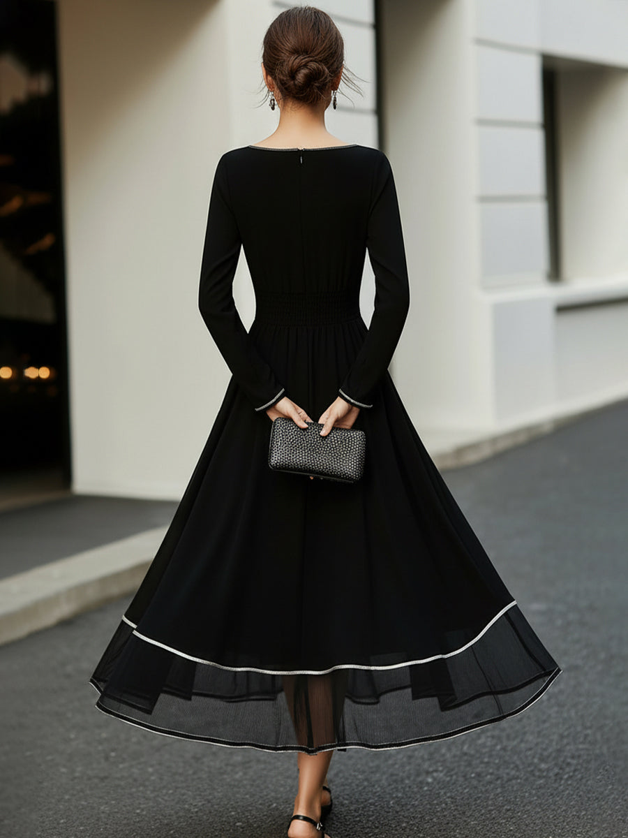 Rochie midi cu mâneci lungi și ornamente contrastante, cu tiv evazat