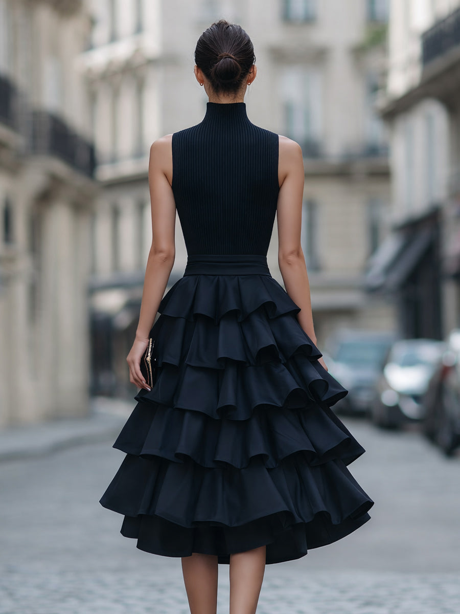 Rochie midi fără mâneci, cu gât înalt și volane