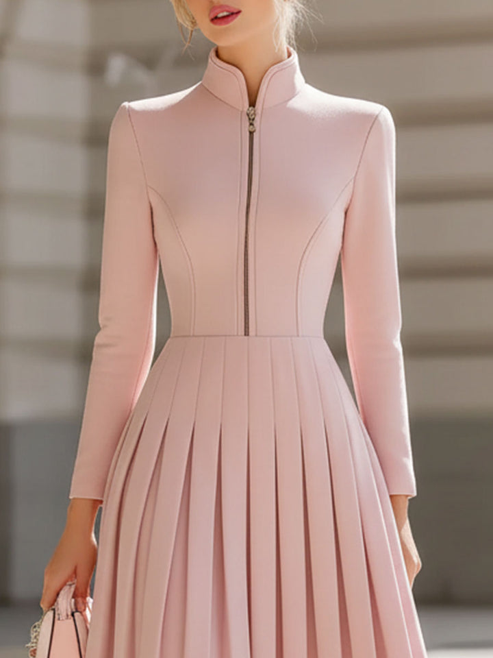 Rochie Midi Elegantă Plisată Roz cu Guler Ridicat