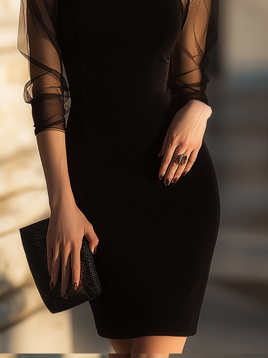 Rochie cocktail cu mâneci transparente și decolteu înalt