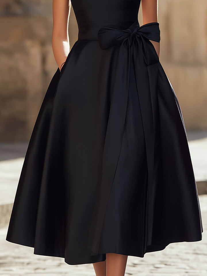 Eleganță atemporală Rochie midi în linie A, cu decolteu barcă și fundă supradimensionată