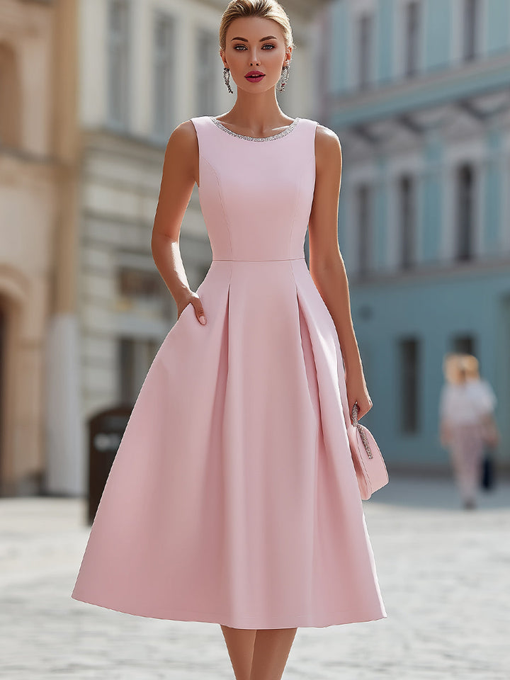 Rochie elegantă midi fără mâneci, cu decolteu decorat cu cristale, tip fit & flare