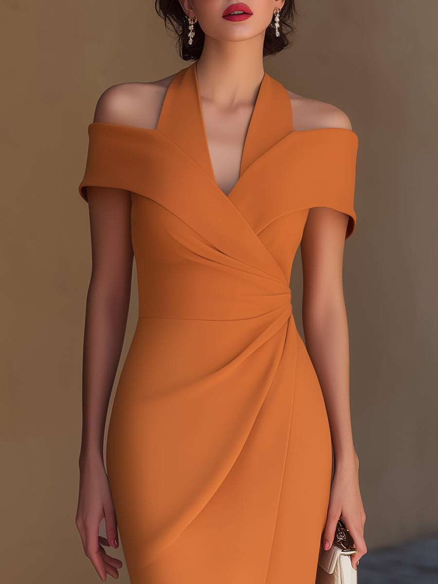 Rochie midi cu umerii goi, guler tip halter și încrețituri