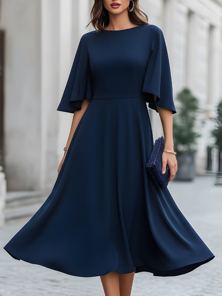 Rochie midi cu mâneci clopot și glugă
