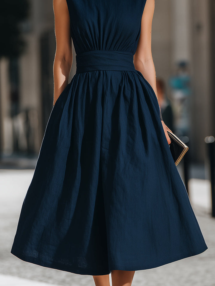 Rochie midi fără mâneci cu fustă plisată în formă de A