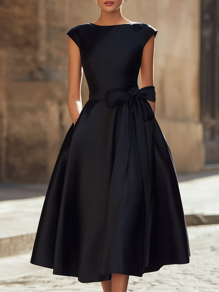 Eleganță atemporală Rochie midi în linie A, cu decolteu barcă și fundă supradimensionată