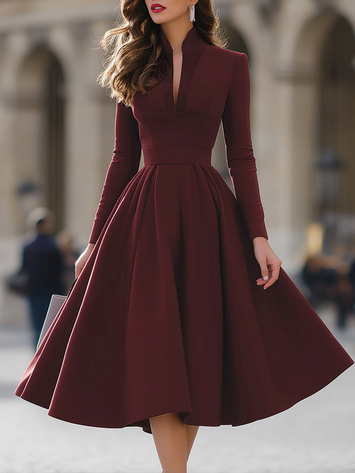 Rochie midi burgundy cu decolteu în V și fustă amplă