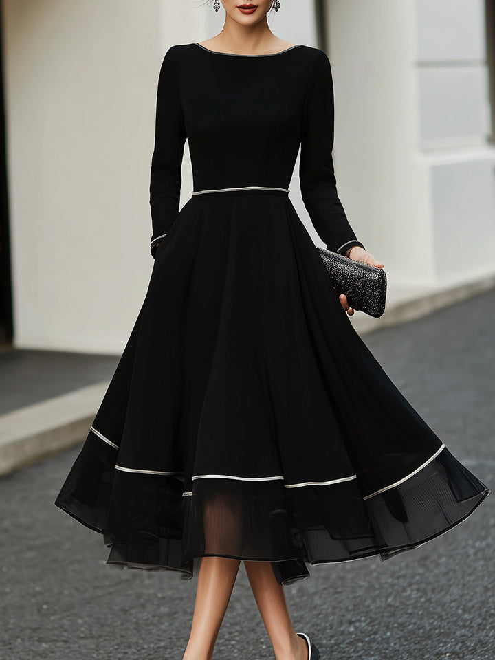 Rochie midi cu mâneci lungi și ornamente contrastante, cu tiv evazat