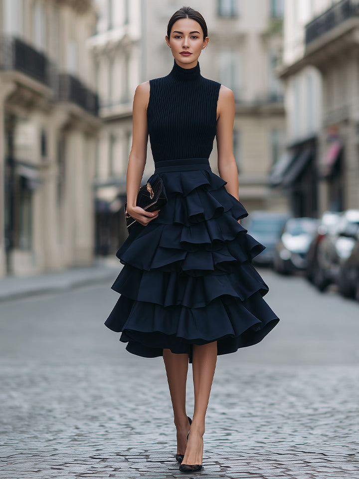 Rochie midi fără mâneci, cu gât înalt și volane