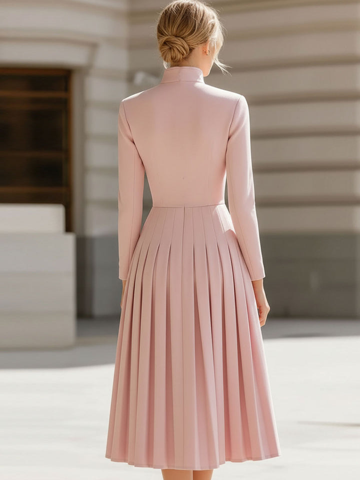 Rochie Midi Elegantă Plisată Roz cu Guler Ridicat