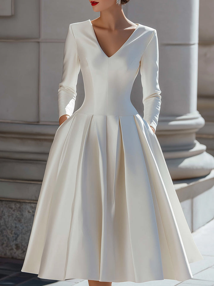 Rochie elegantă din satin, midi, cu decolteu în V și pliuri