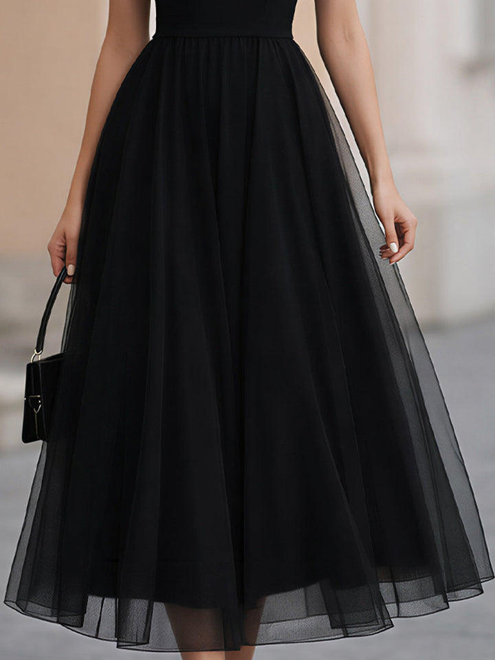 Rochie midi neagră din tul, fără mâneci