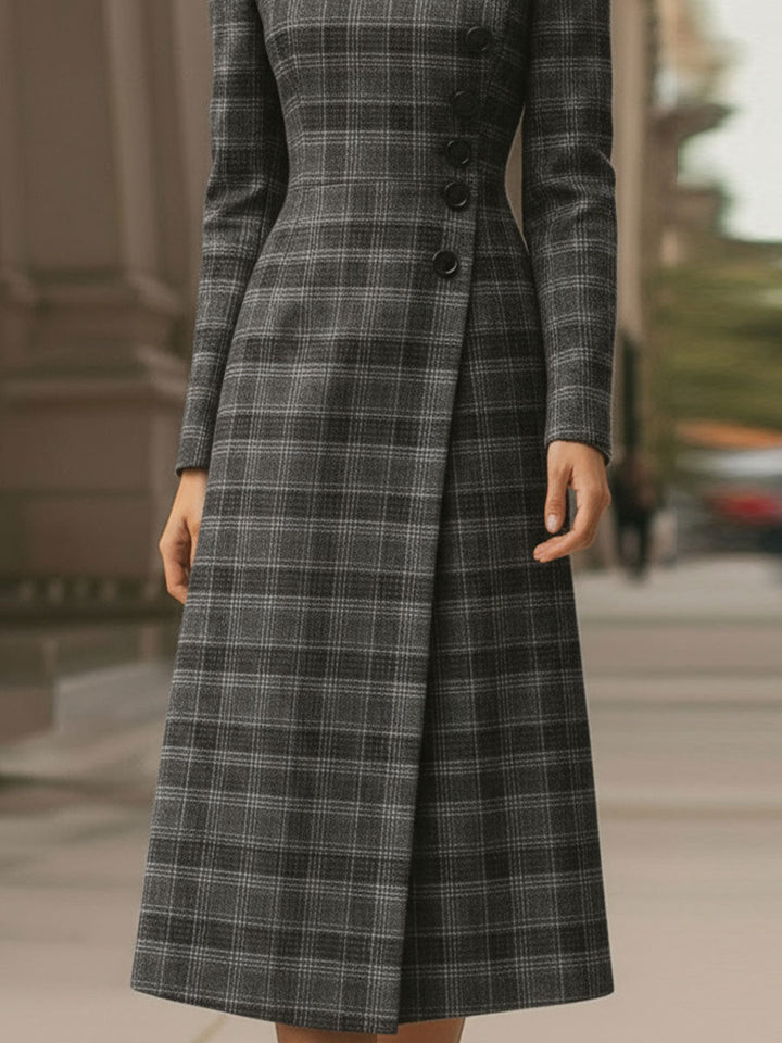 Rochie midi asimetrică elegantă cu nasturi
