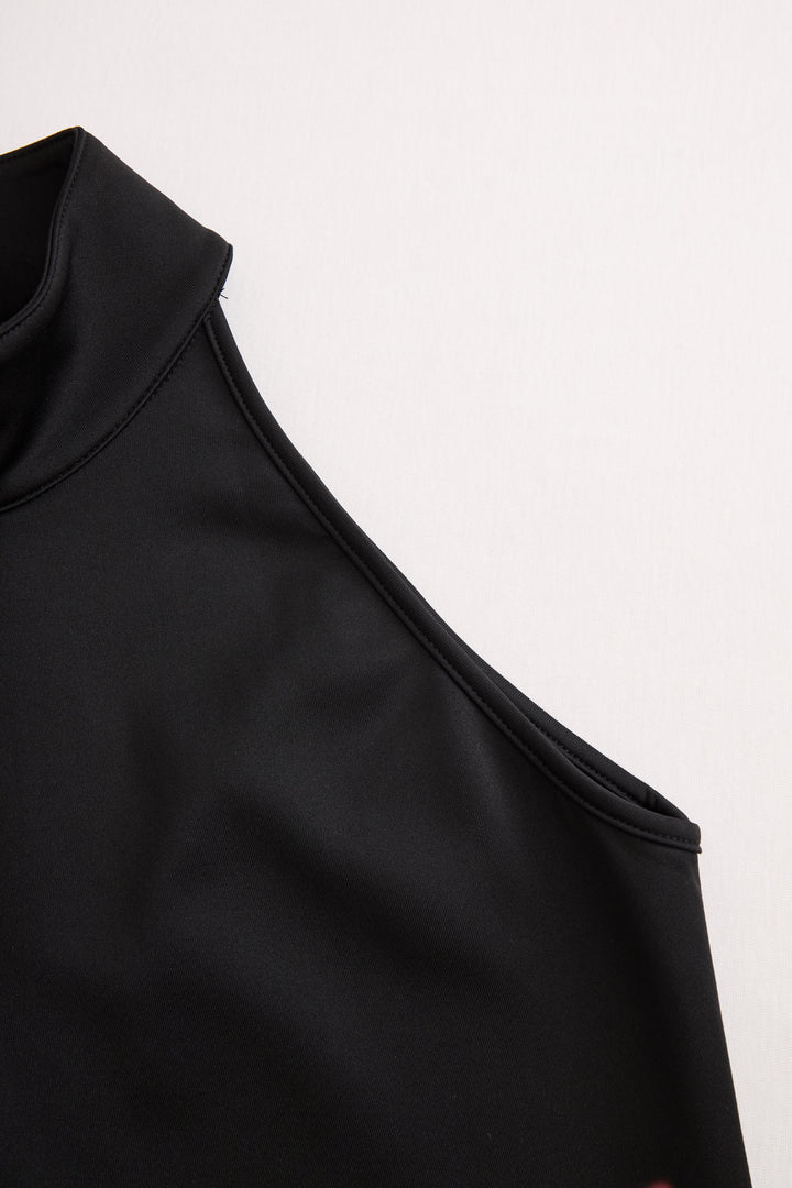 Rochie midi elegantă alb-negru, cu guler înalt
