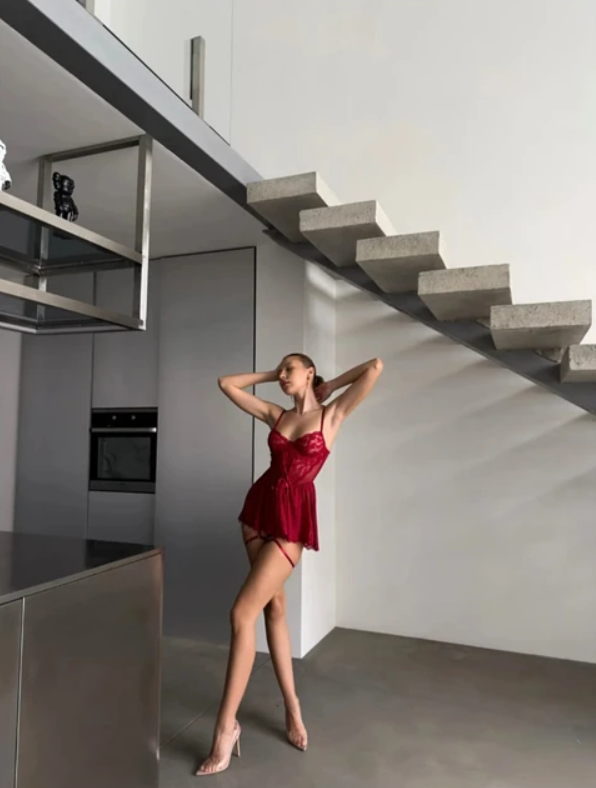DELPHINE | ROCHIE DE NOAPTE