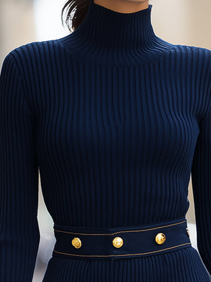 Rochie Albastră din Tricot Reiat cu Nasturi Aurii și Buzunare în Stil Blugi