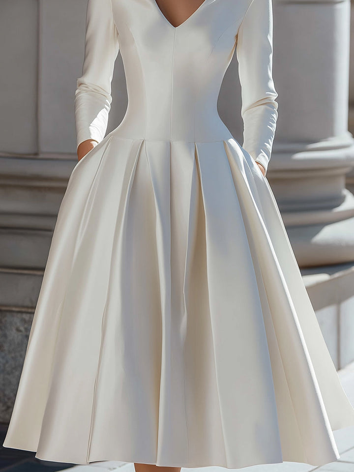 Rochie elegantă din satin, midi, cu decolteu în V și pliuri