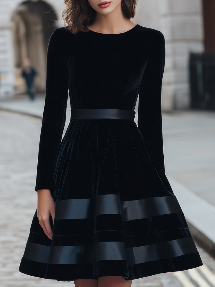 Rochie Neagră Fit-and-Flare cu Bretele din Catifea
