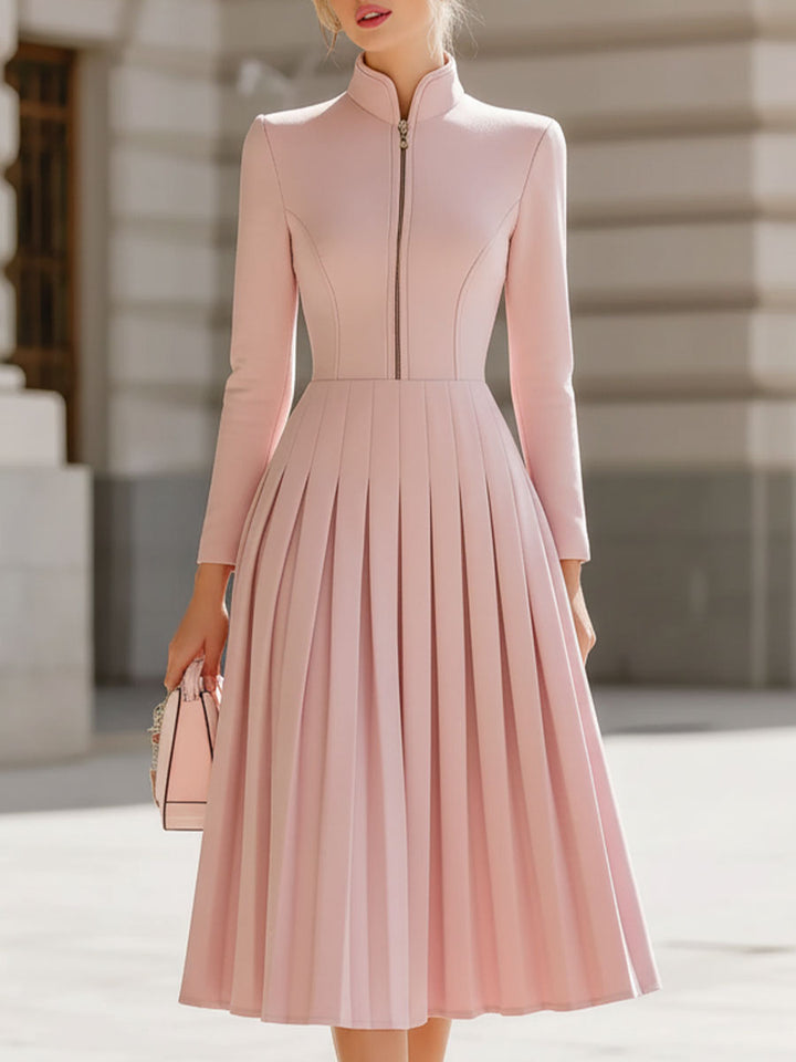 Rochie Midi Elegantă Plisată Roz cu Guler Ridicat