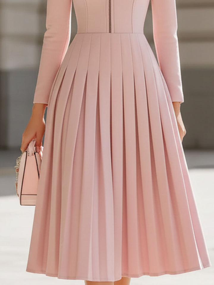 Rochie Midi Elegantă Plisată Roz cu Guler Ridicat